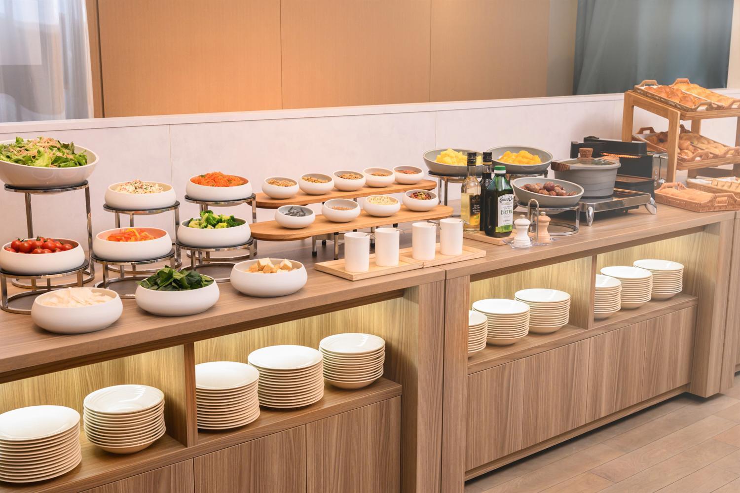 The Royal Park Hotel Iconic Kyoto Exterior photo A salad bar