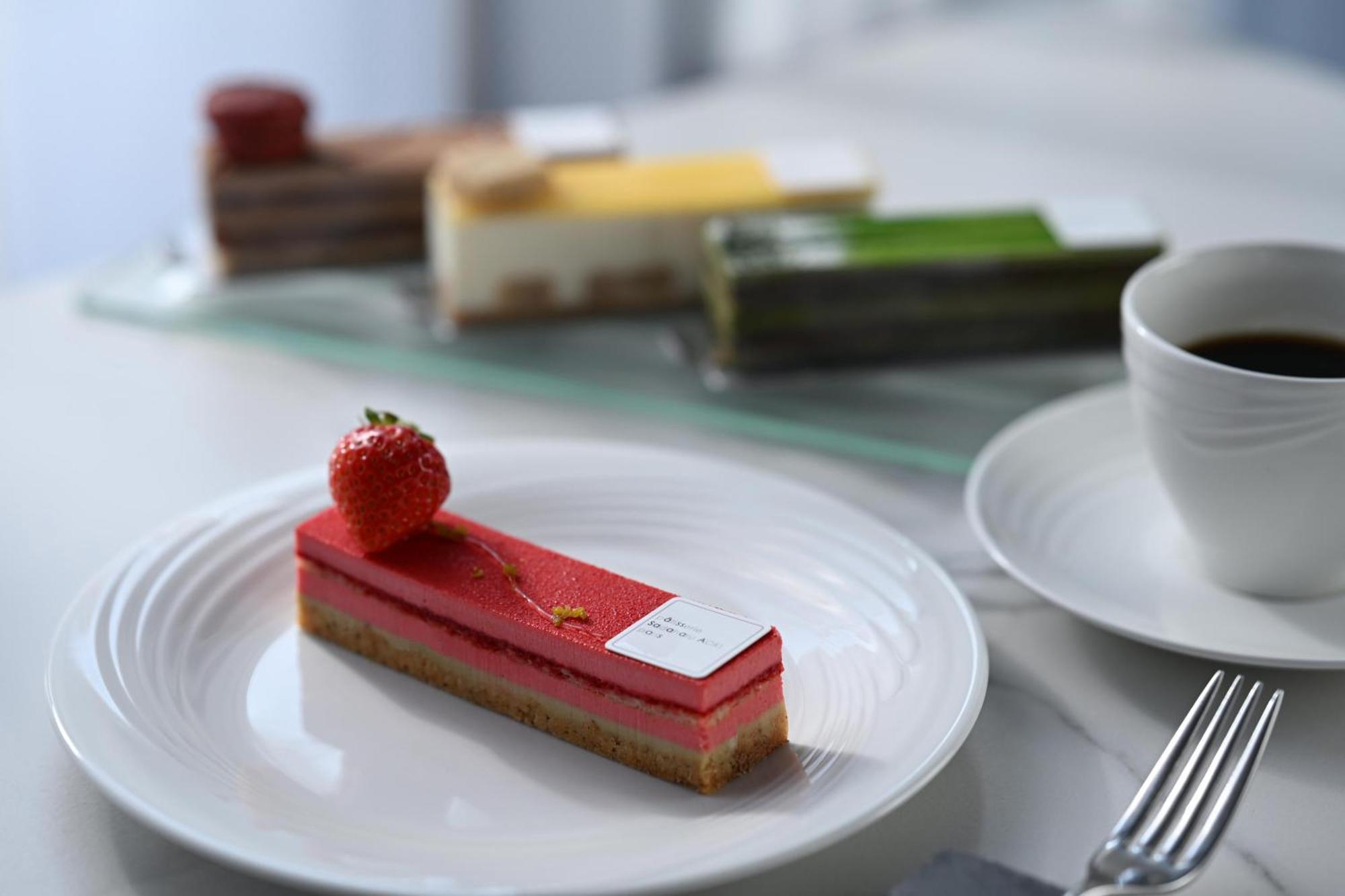 The Royal Park Hotel Iconic Kyoto Exterior photo A strawberry parfait